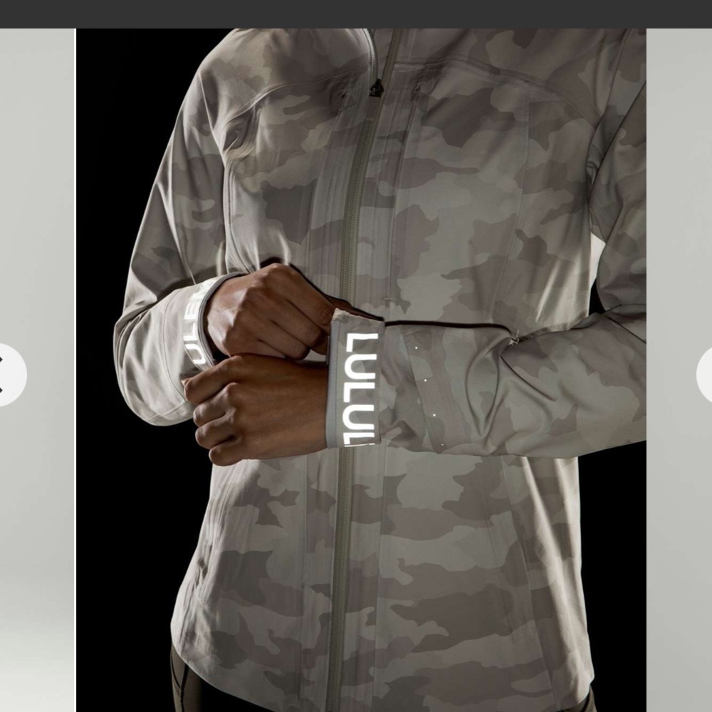 Lululemon Break a Trail jacket*water proof * size 6